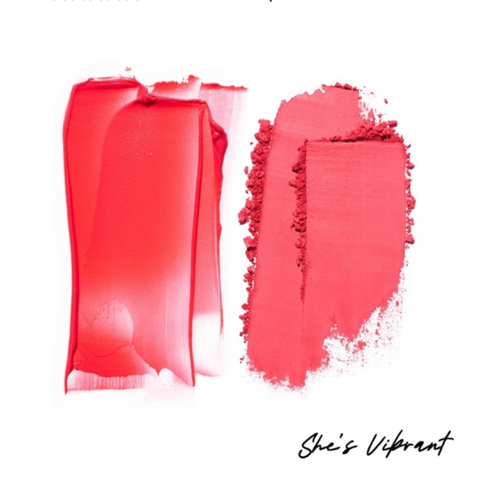 “She’s Vibrant” MAJOR HEADLINES DOUBLE-TAKE CRÈME & POWDER BLUSH DUO